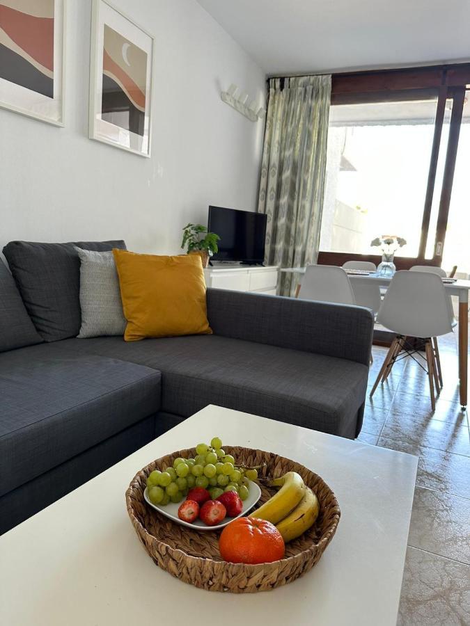 Pool View Apartment Primavera Arona  Buitenkant foto