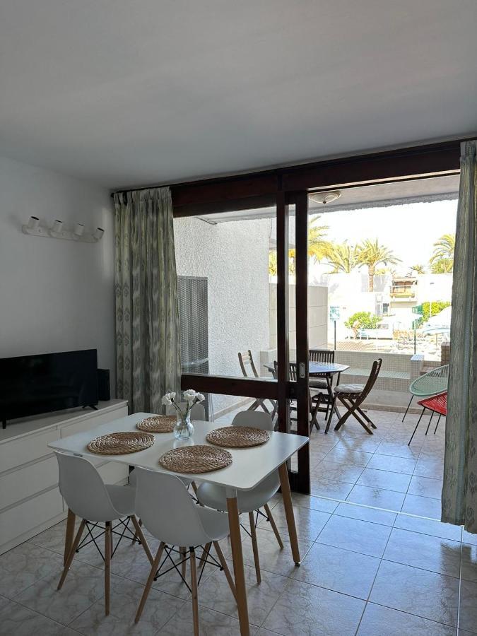 Pool View Apartment Primavera Arona  Buitenkant foto