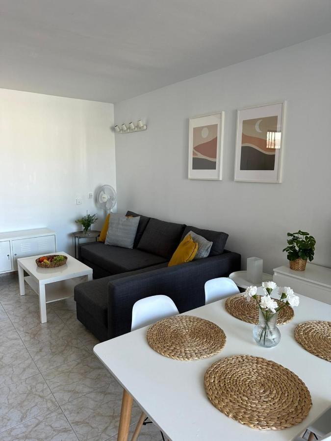 Pool View Apartment Primavera Arona  Buitenkant foto